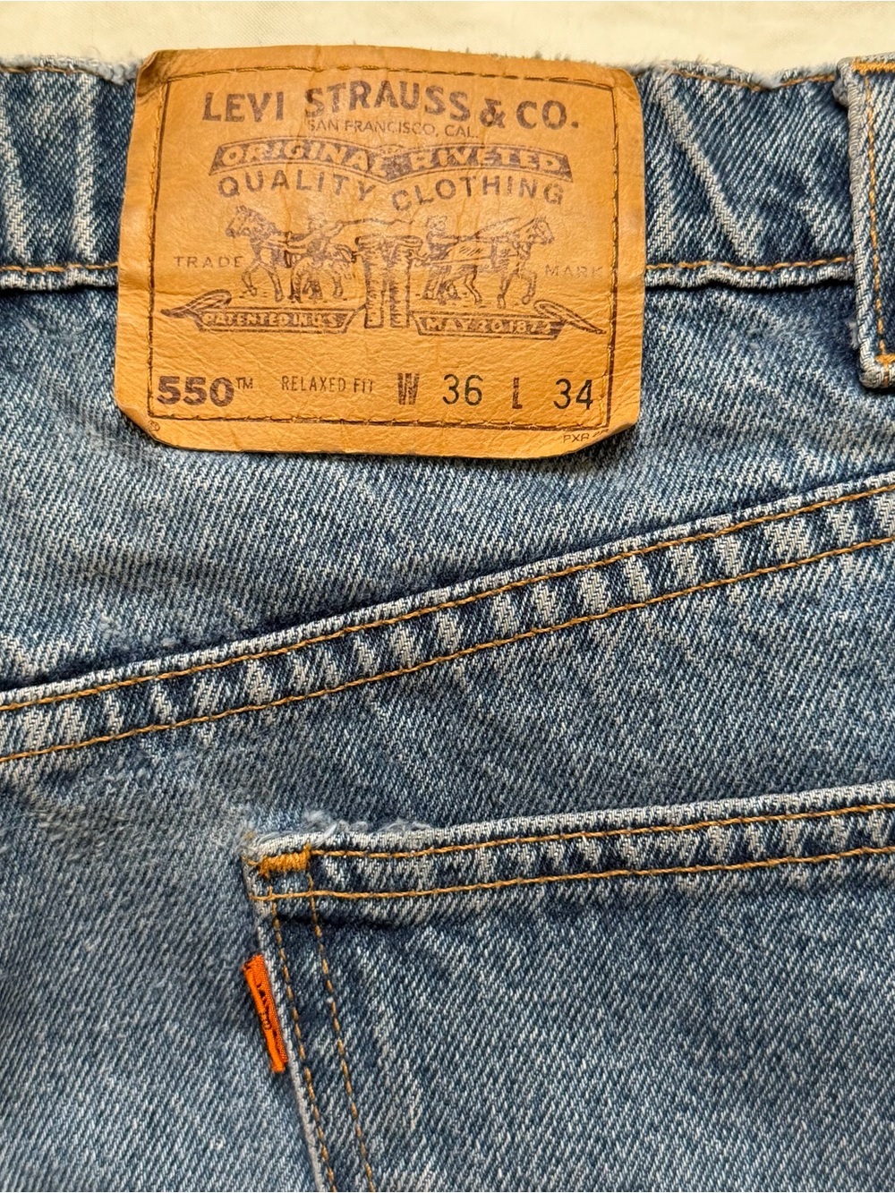 Vintage 1997 Orange Tab Levi’s 550 36x34 Medium Wash